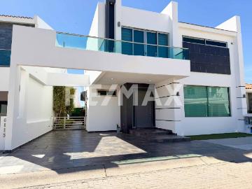 Preciosa Residencia con Alberca Privada en Punta Diamante Mazatlán