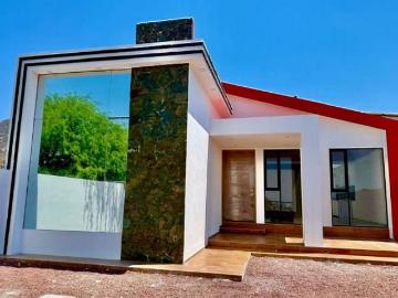 PRECIOSA RESIDENCIA DE UNA PLANTA EN SAN JUAN DEL RIO