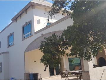 PRECIOSA RESIDENCIA EN VENTA EN LOS ALDABAZ SANTIAGO, NUEVO LEÓN