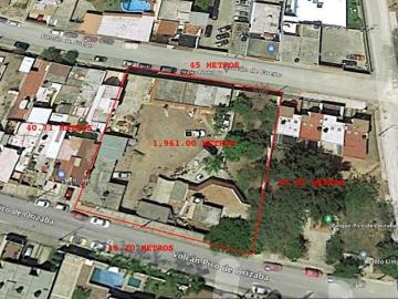 Precioso Terreno a unos metros de Parque y muy Cerca del Zoológico Guadalajara