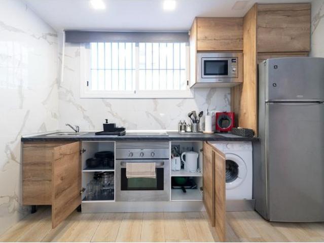 PRECIOSO APARTAMENTO A UN PASO DE LA PLAYA DE LA CARIHUELA