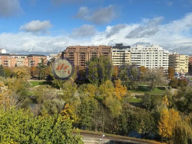 Precioso apartamento amueblado completamente exterior con impresionantes vistas
