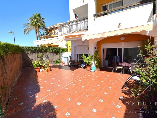 Precioso apartamento bajo de dos dormitorios y dos cuartos d. 70m² Vera Playa