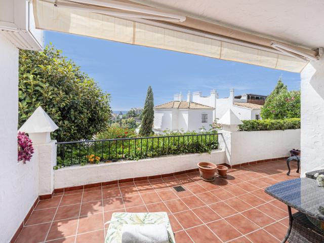 Precioso apartamento de 2 dormitorios en las colinas de Benahavis