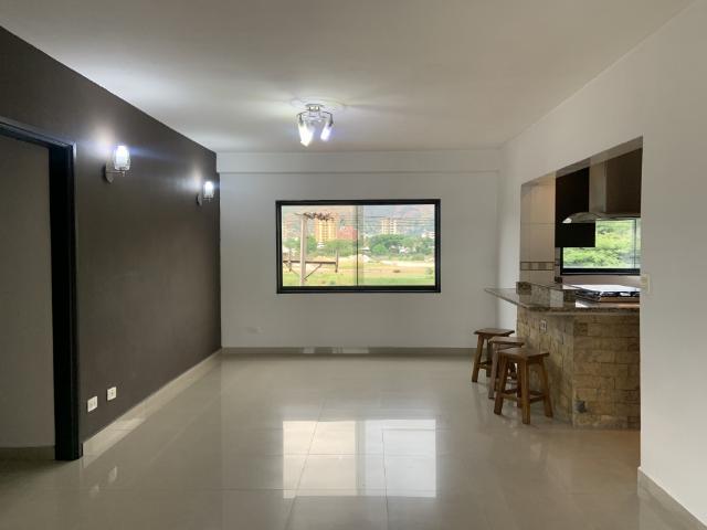 Precioso apartamento En venta, Res. Cañaveral, La Victoria