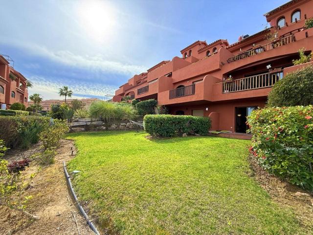Precioso Apartamento En Planta Baja Con Terraza Y Jardín Pri. 90m² Estepona
