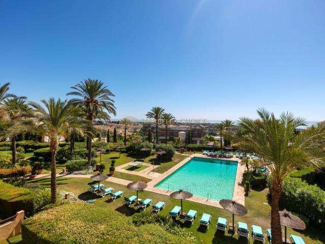 Precioso apartamento en planta baja en Los Flamingos, Benahavís