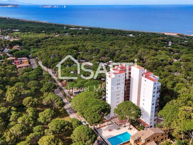 Precioso apartamento reformado con vistas panorámicas al mar en la costa Brava