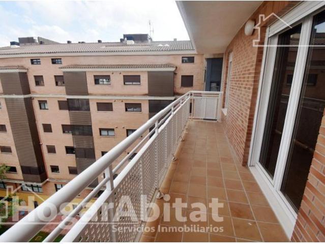 PRECIOSO ÁTICO DUPLEX CON GARAJE, TRASTERO Y 4 TERRAZAS EN EL CENTRO
