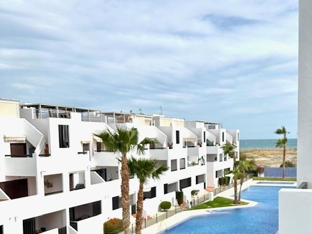 PRECIOSO ATICO DUPLEX EN CALA MARQUES