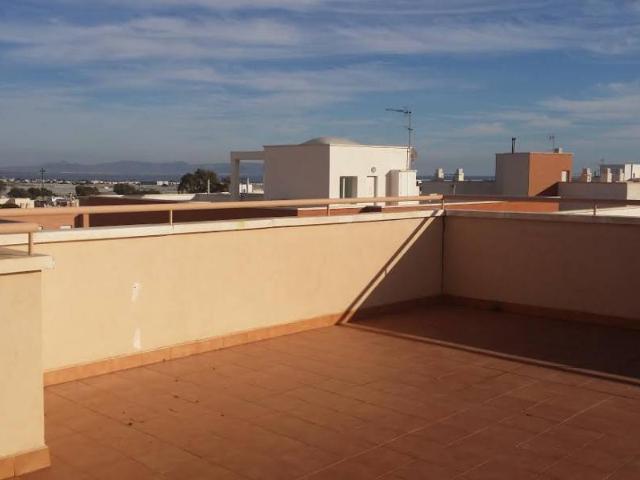 PRECIOSO ÁTICO EN LA CAÑADA ESTUDIANTES