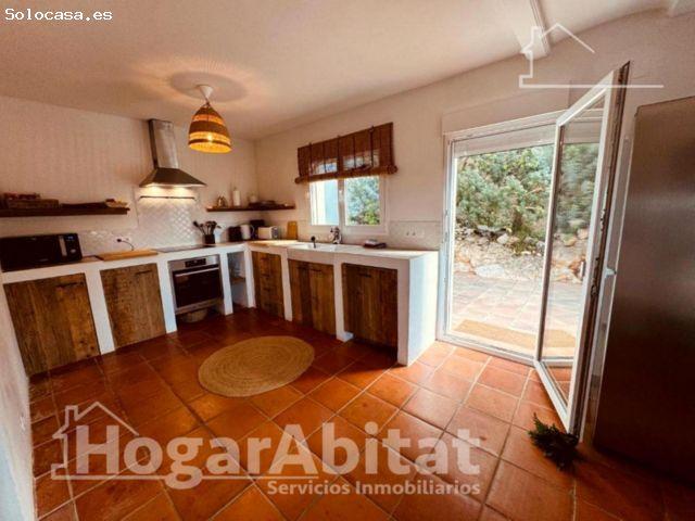 PRECIOSO CHALET CON PISCINA, 3 TERRAZAS, GARAJE Y LICENCIA TURÍSTICA