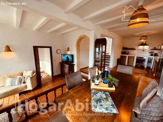 PRECIOSO CHALET CON PISCINA, 3 TERRAZAS, GARAJE Y LICENCIA TURÍSTICA