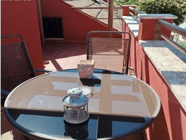 ¡Precioso Chalet Adosado en Zona Tablero!