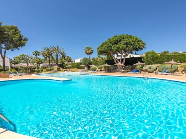 Precioso chalet en la comunidad Villas del Sol con vistas al mar