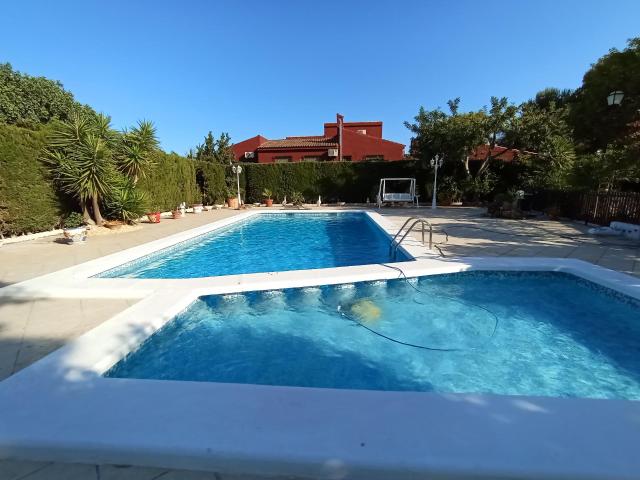 PRECIOSO CHALET EN LA ALMAJADA