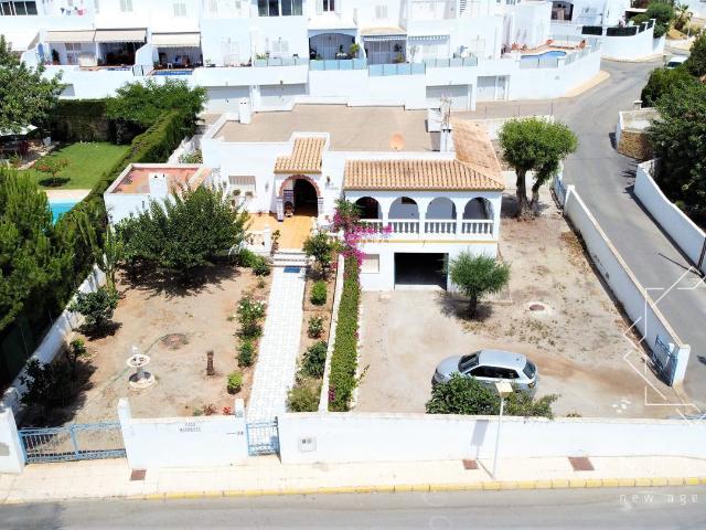 Precioso chalet independiente de 316 m² con parcela de 826 m. 259m² Mojácar