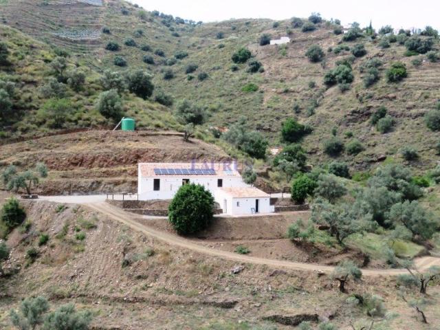 Precioso cortijo recién reformado en un lugar apartado y tra. 60m² Cómpeta