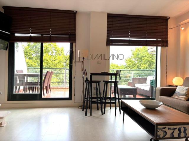 Precioso dúplex con garaje, terraza y vistas al mar