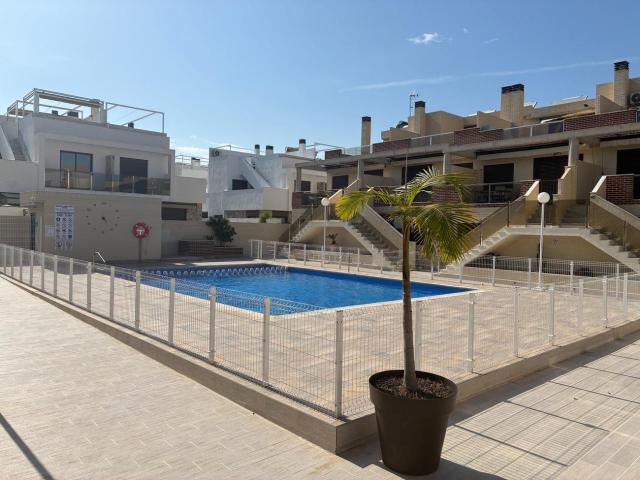Precioso dúplex de 3 dormitorios en venta en la codiciada zona de Lomas de Cabo Roig, Orihuela Costa