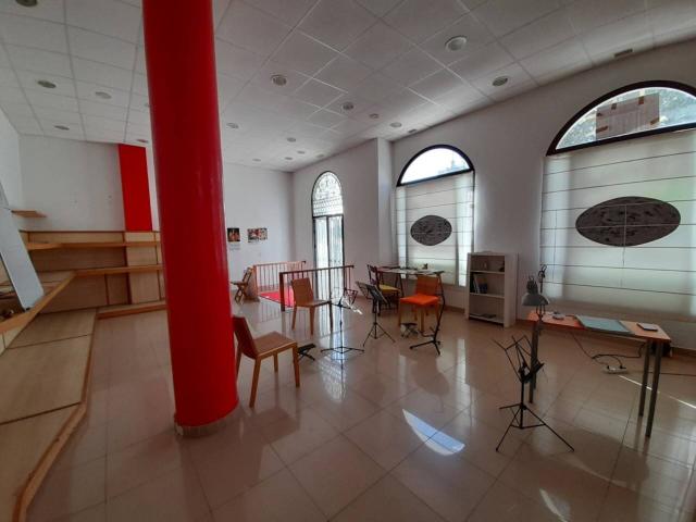 Precioso local en edificio emblemático!