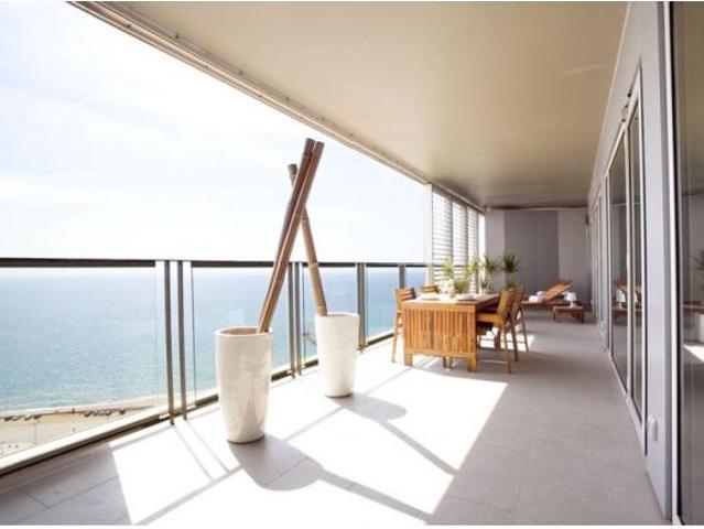 Precioso Piso con Vista al Mar