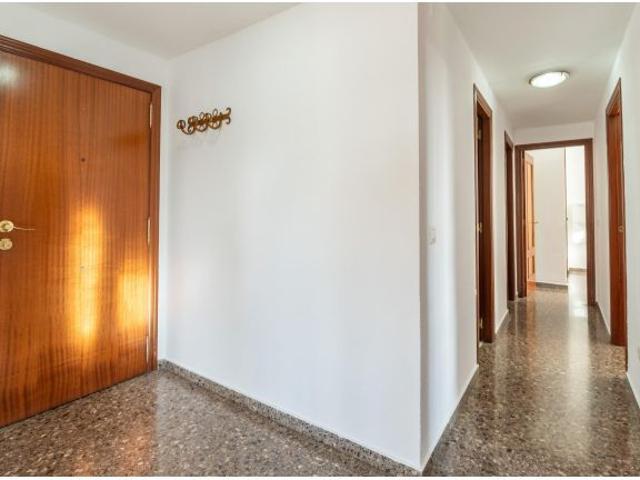 Precioso piso de 88M2, hace esquina, en 7 planta, todo exterior, amueblado, mucha luz, OPCIONAL PLA