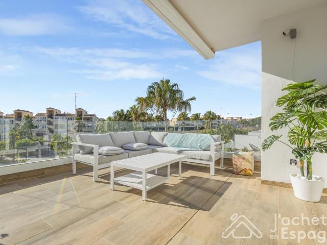 ESTUPENDO PISO EN TORREVIEJA URBANIZACION BALI