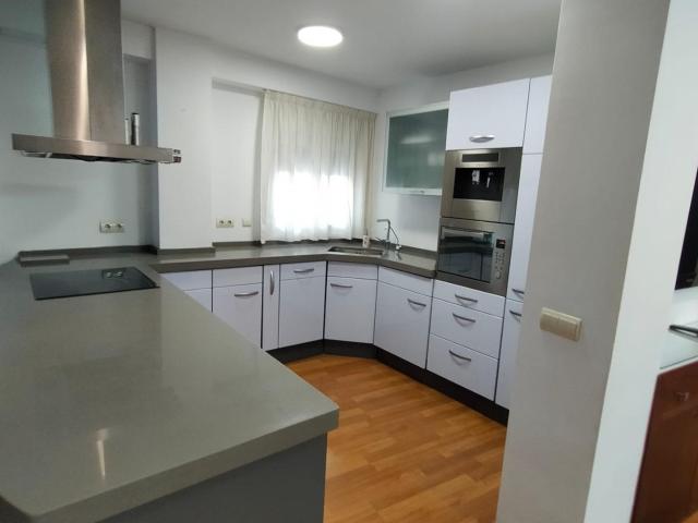 PRECIOSO PISO REFORMADO Y EQUIPADO PARA ENTRAR A PARTIR DEL 1 DE SEPTIEMBRE