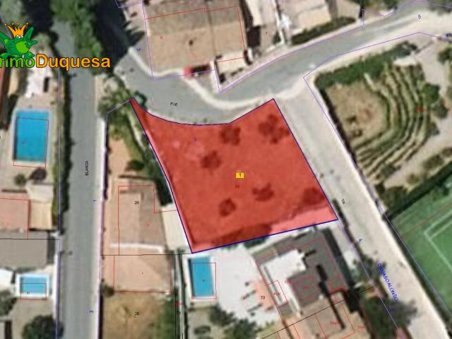 Precioso SOLAR URBANO en esquina. Con mas de 500 m2 de suelo y VISTAS DESPEJADAS