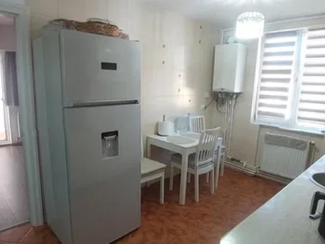 Precista apartament 50 mp, 2 camere, decomandat, de inchiriat, Cod 162584