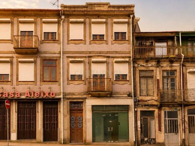 Prédio 3 andares em Campanhã, Porto Oportunidade Única!