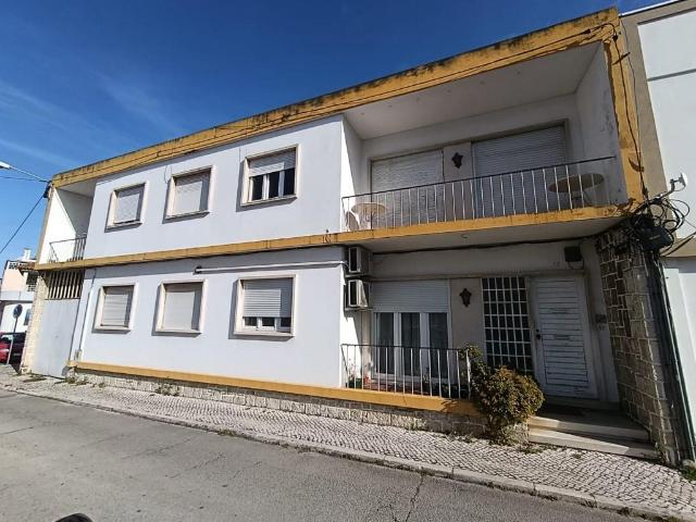 Prédio 249m² Marinha Grande