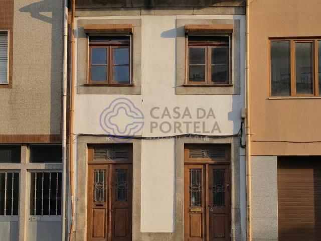 Prédio c/ Logradouro para Reabilitação Total na Trv. Antero de Quental | Cedofeita, Porto