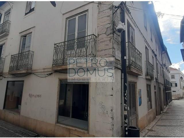 Predio Com Projeto Para 17 Apartamentos Centro Leiria 0m² Leiria, Pousos, Barreira e Cortes