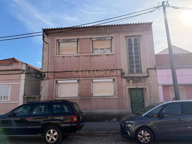 Prédio com três fracções Venda de 50% Lavradio, Barreiro