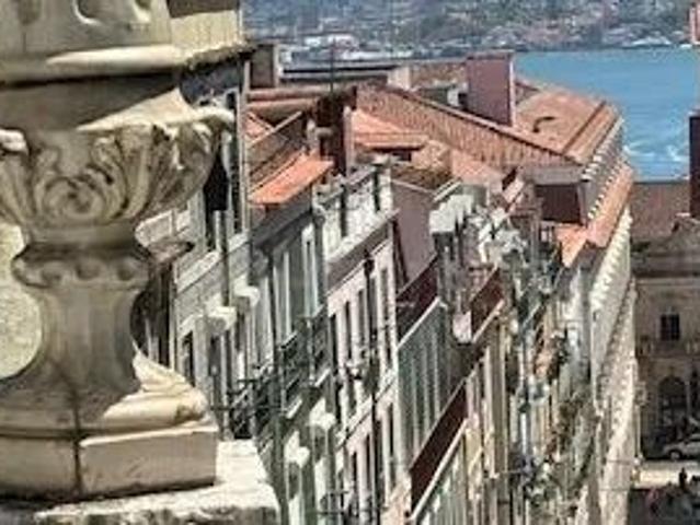 Prédio com vista de Rio no coração de Lisboa para recuperar