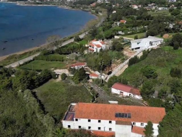 Prédio com vista sobre a lagoa de Óbidos