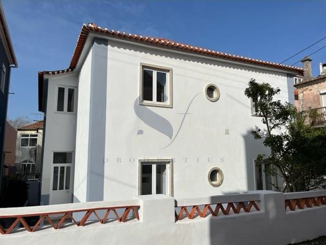Prédio com yield de 6% ao ano 290m² Agualva e mira sintra