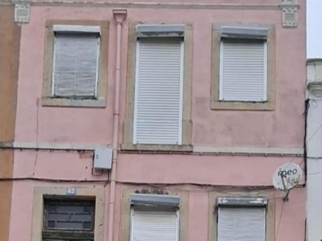 Prédio com 2 apartamentos em Marvila