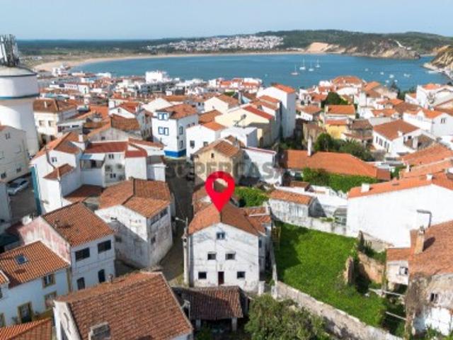 Predio com 8 quartos no Sao Martinho do Porto