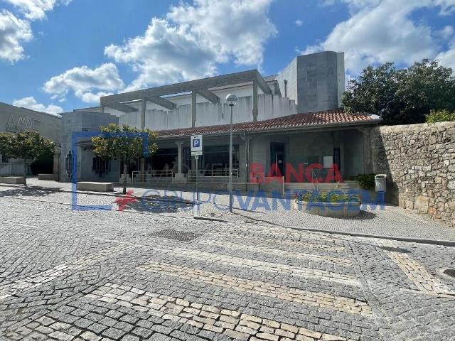 Prédio Comercial/Escritórios, para venda, Aguiar da Beira Aguiar da Beira e Coruche