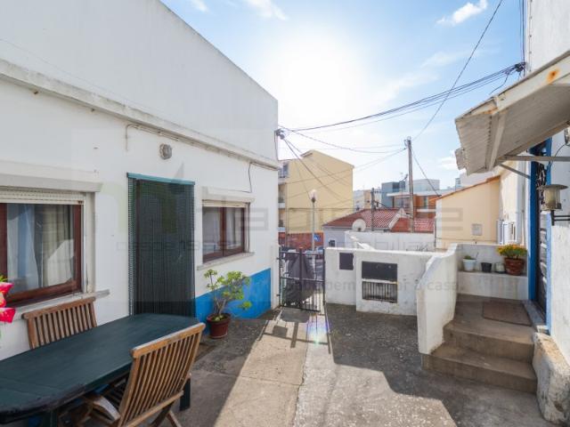 Prédio, Carcavelos e Parede, Cascais | BPI Expresso Imobiliário