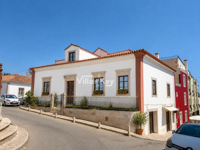 Prédio Centenário com Garagem, Loja e Quintal | Centro Histórico de Lagos,Algarve,Portugal