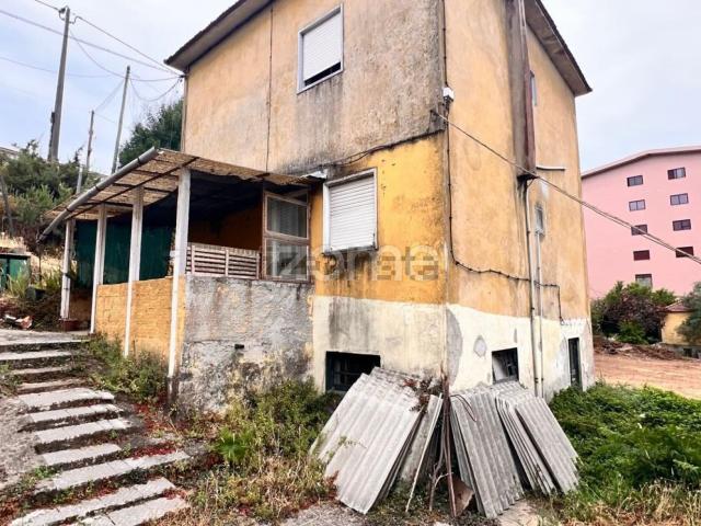Prédio, Centro de Gondomar, São Cosme Valbom Jovim