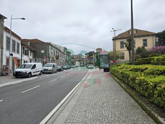 Prédio, Centro de Gondomar, São Cosme Valbom Jovim