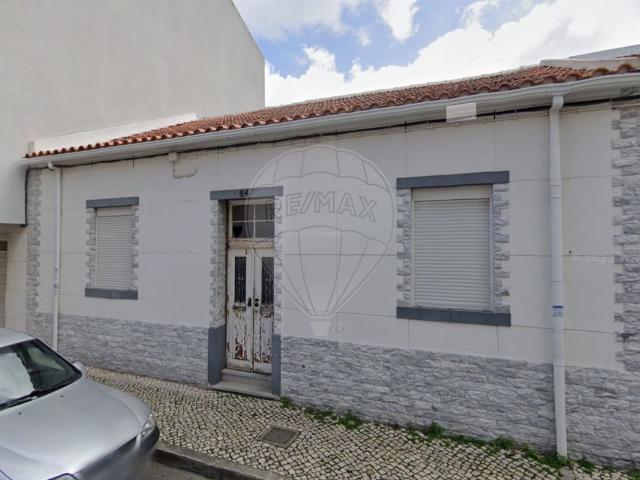 Prédio à venda em Amadora