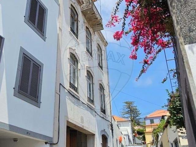 Prédio à venda em Funchal 350m² Santa Luzia Funchal