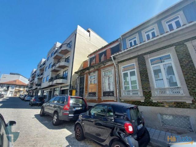 Prédio à Venda Próximo Casa da Música para Reconstruir | 26083615108