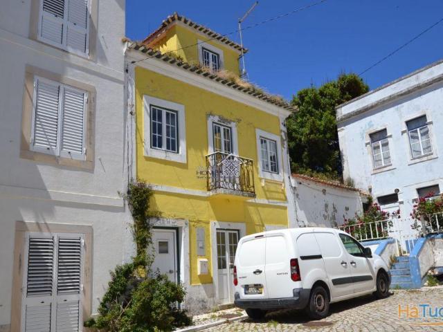Prédio antigo | 26084095329